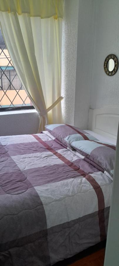 Hostal Brilliant Quito Esterno foto