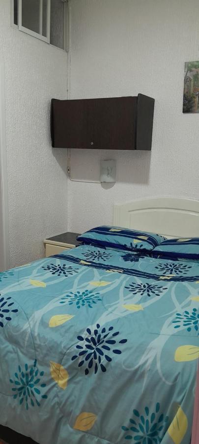 Hostal Brilliant Quito Esterno foto