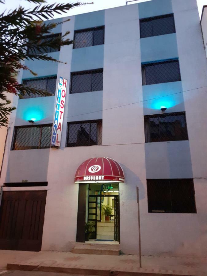 Hostal Brilliant Quito Esterno foto